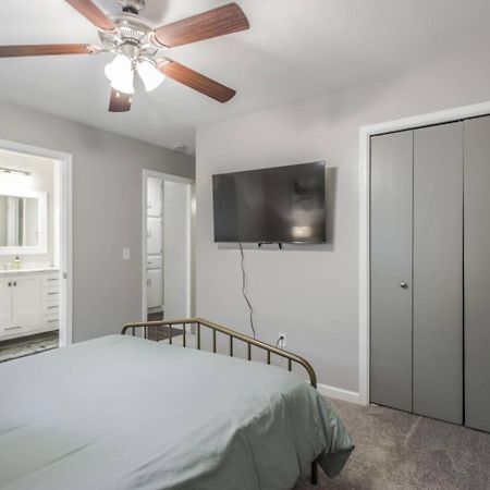 New Hummingbird Haven - Nw Okc, Billiards, Firepit Villa Оклахома Сити Екстериор снимка