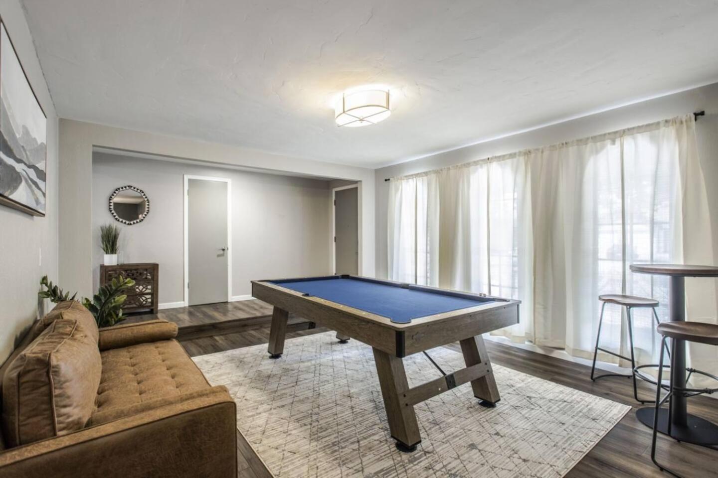 New Hummingbird Haven - Nw Okc, Billiards, Firepit Villa Оклахома Сити Екстериор снимка