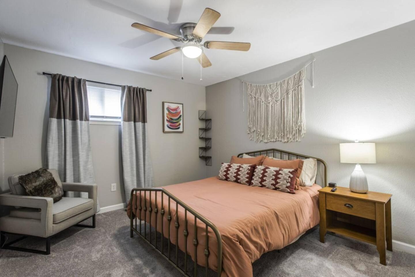New Hummingbird Haven - Nw Okc, Billiards, Firepit Villa Оклахома Сити Екстериор снимка