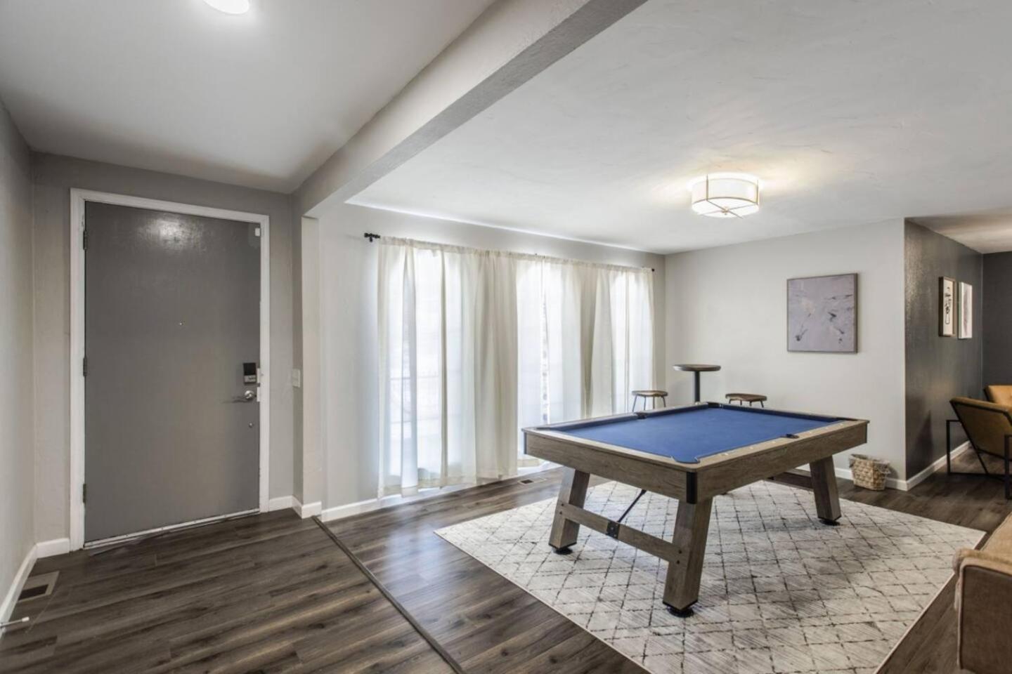 New Hummingbird Haven - Nw Okc, Billiards, Firepit Villa Оклахома Сити Екстериор снимка