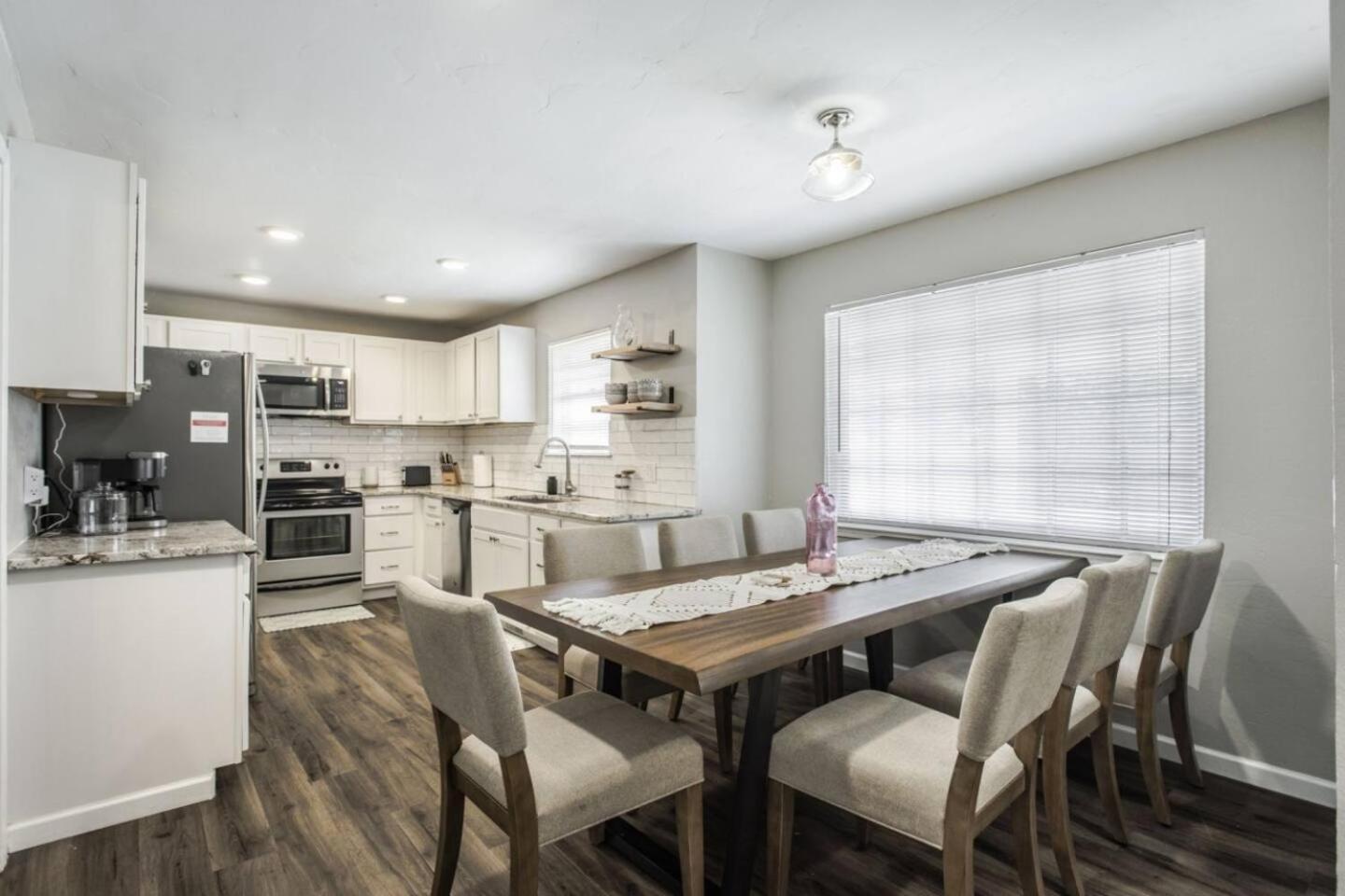 New Hummingbird Haven - Nw Okc, Billiards, Firepit Villa Оклахома Сити Екстериор снимка